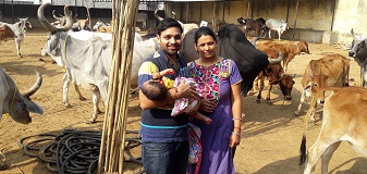 To celebrate the birth of their son, Mohit visited SOUL Mahakalika Gaushala and offered savamani to cows.||13 November 2016||